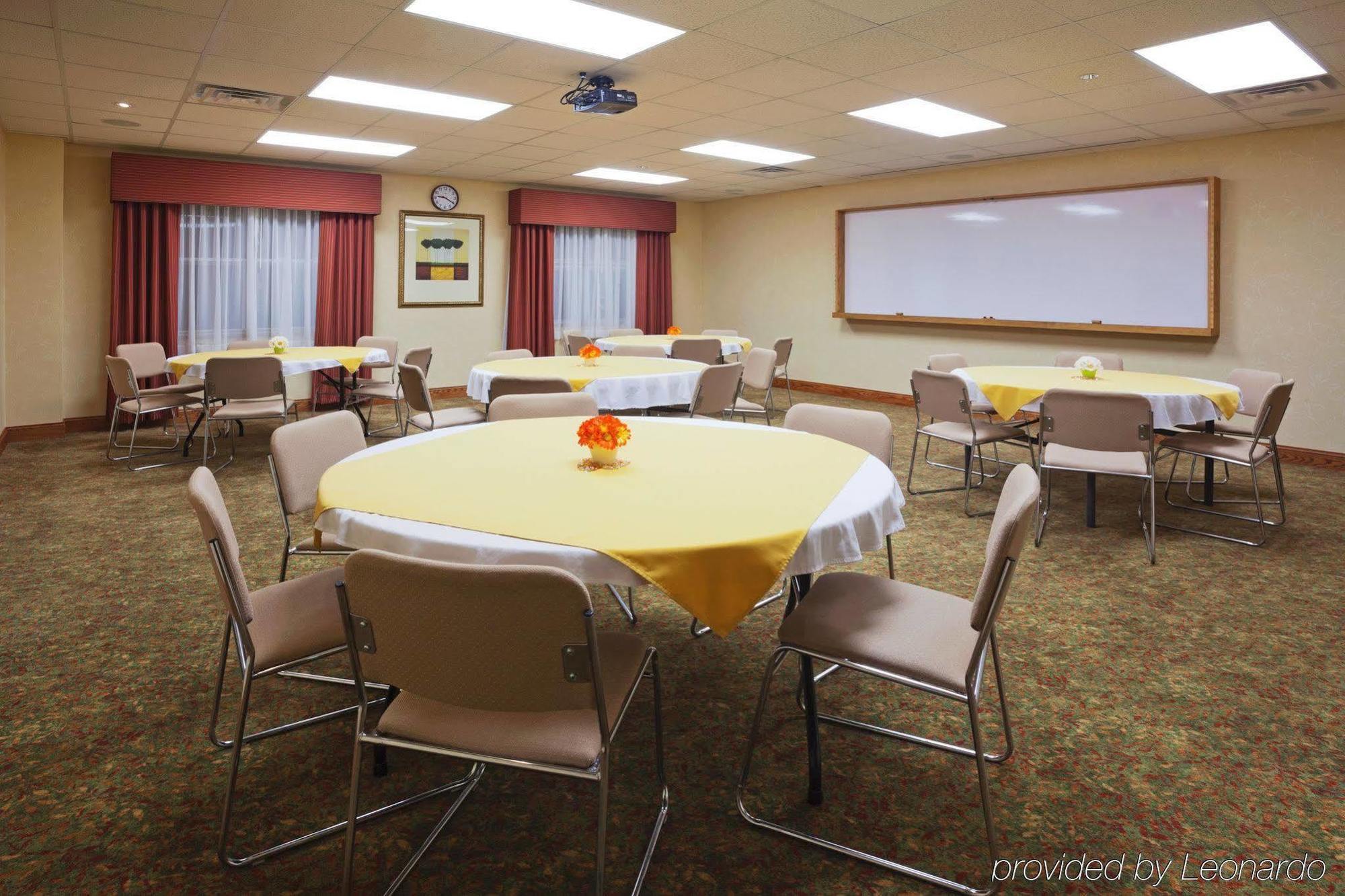 Country Inn & Suites By Radisson, Ithaca, Ny Бизнес фото