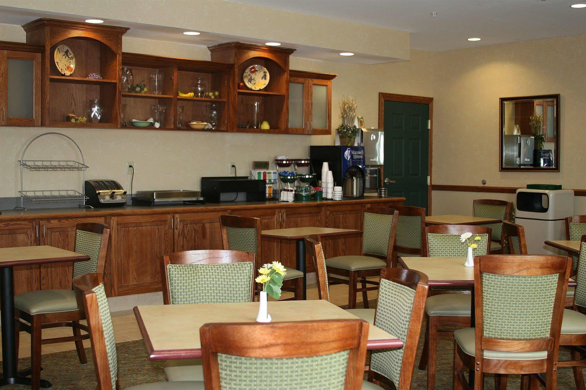 Country Inn & Suites By Radisson, Ithaca, Ny Ресторан фото